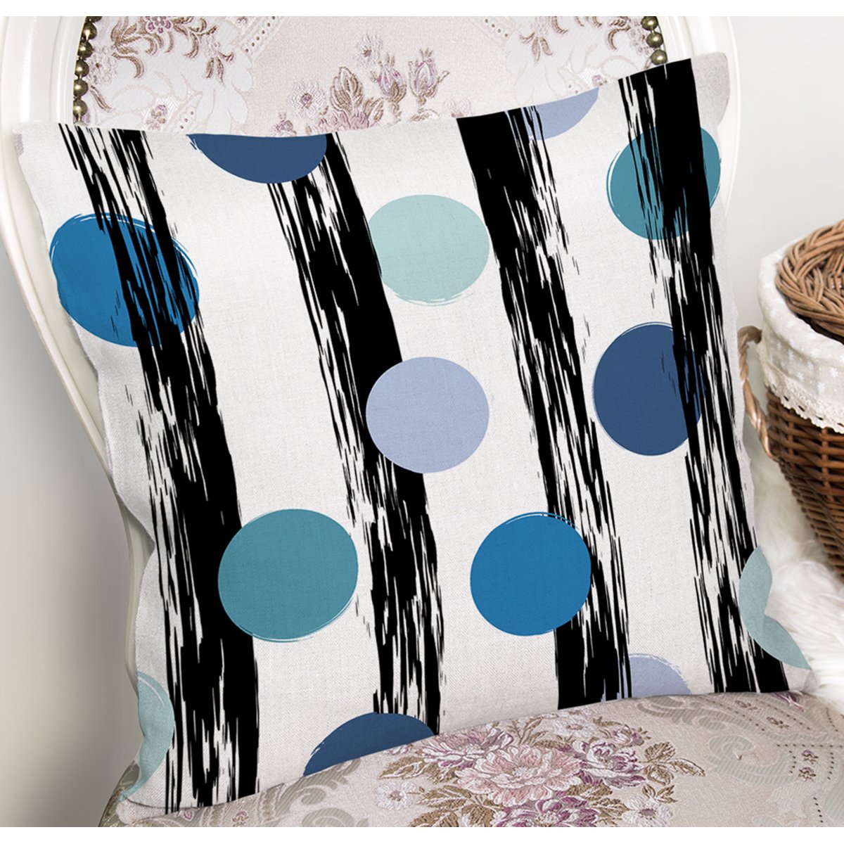 K7732-Beyaz-Zeminli-Renkli-Puantiyeli-Dijital-Baskılı-Modern-Yastık-Kırlent-Kılıfı-1