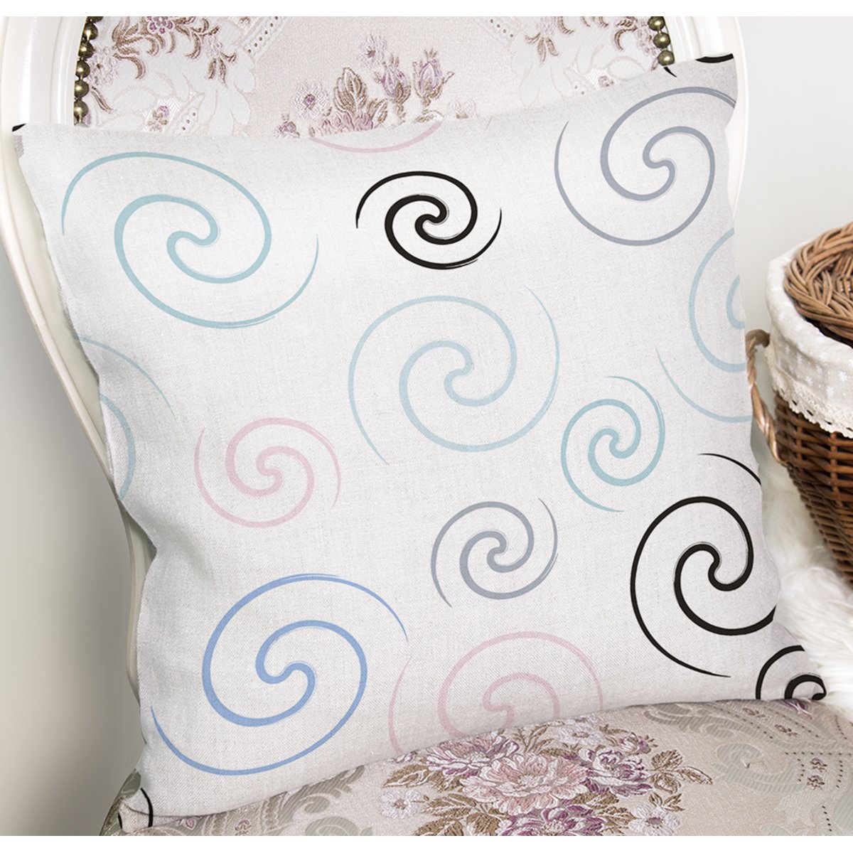 K7774-Beyaz-Zemin-Üzerinde-Renkli-Desenli-Dijital-Baskılı-Modern-Yastık-Kırlent-Kılıfı-1