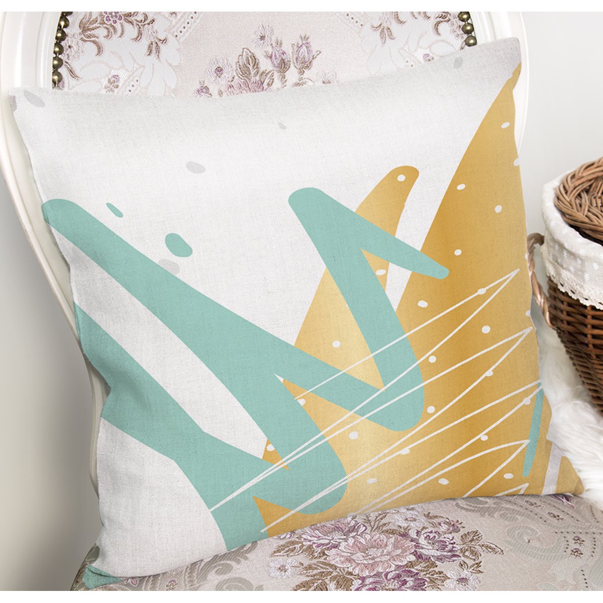 K7820-Beyaz-Zeminli-Renkli-Modern-Desenli-Dijital-Baskılı-Modern-Yastık-Kırlent-Kılıfı-1