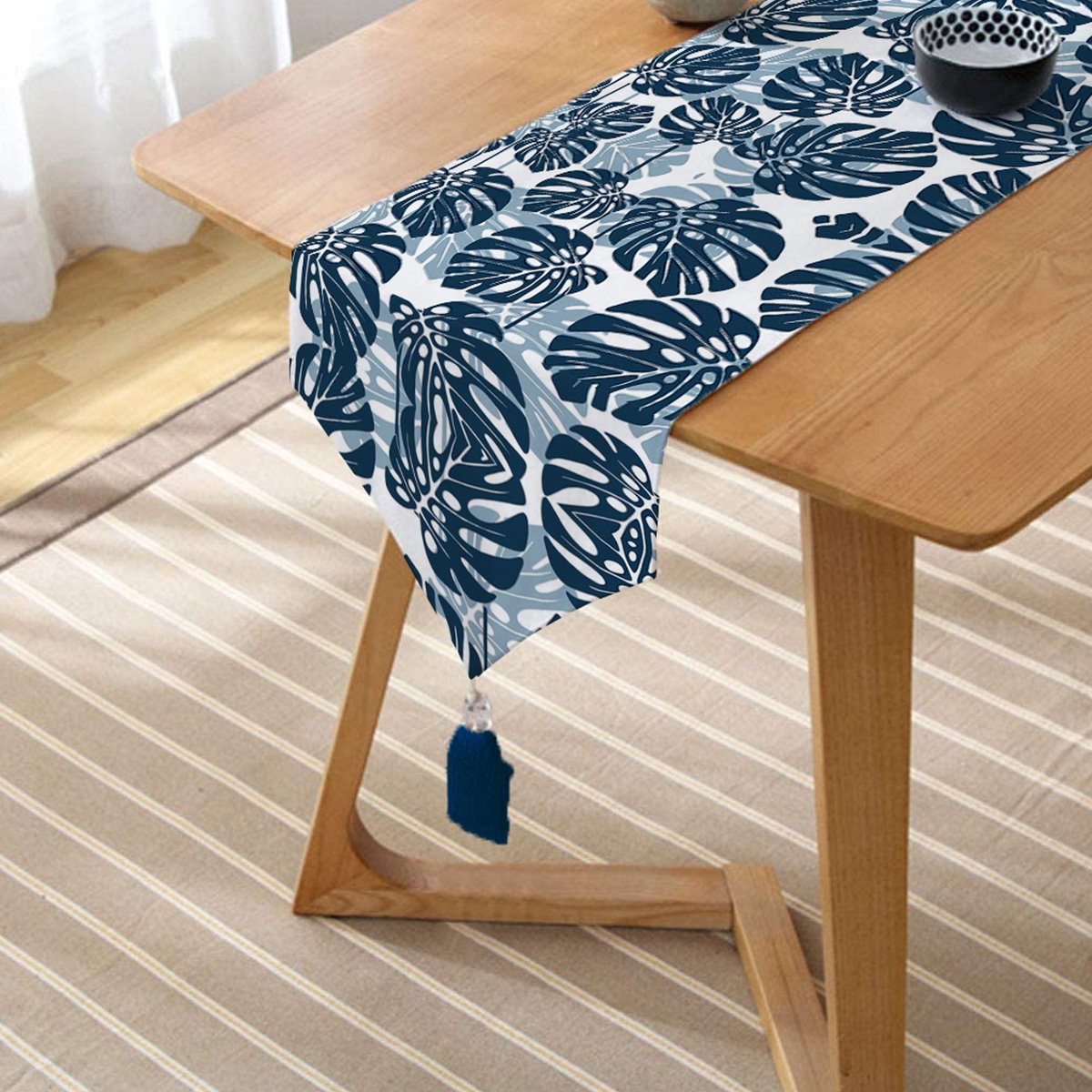 UcgenRunner-3337-Mavi-Renkli-Palmiye-Yapraklari-Dijital-Baskili-Puskullu-Sonil-Ucgen-Runner-1