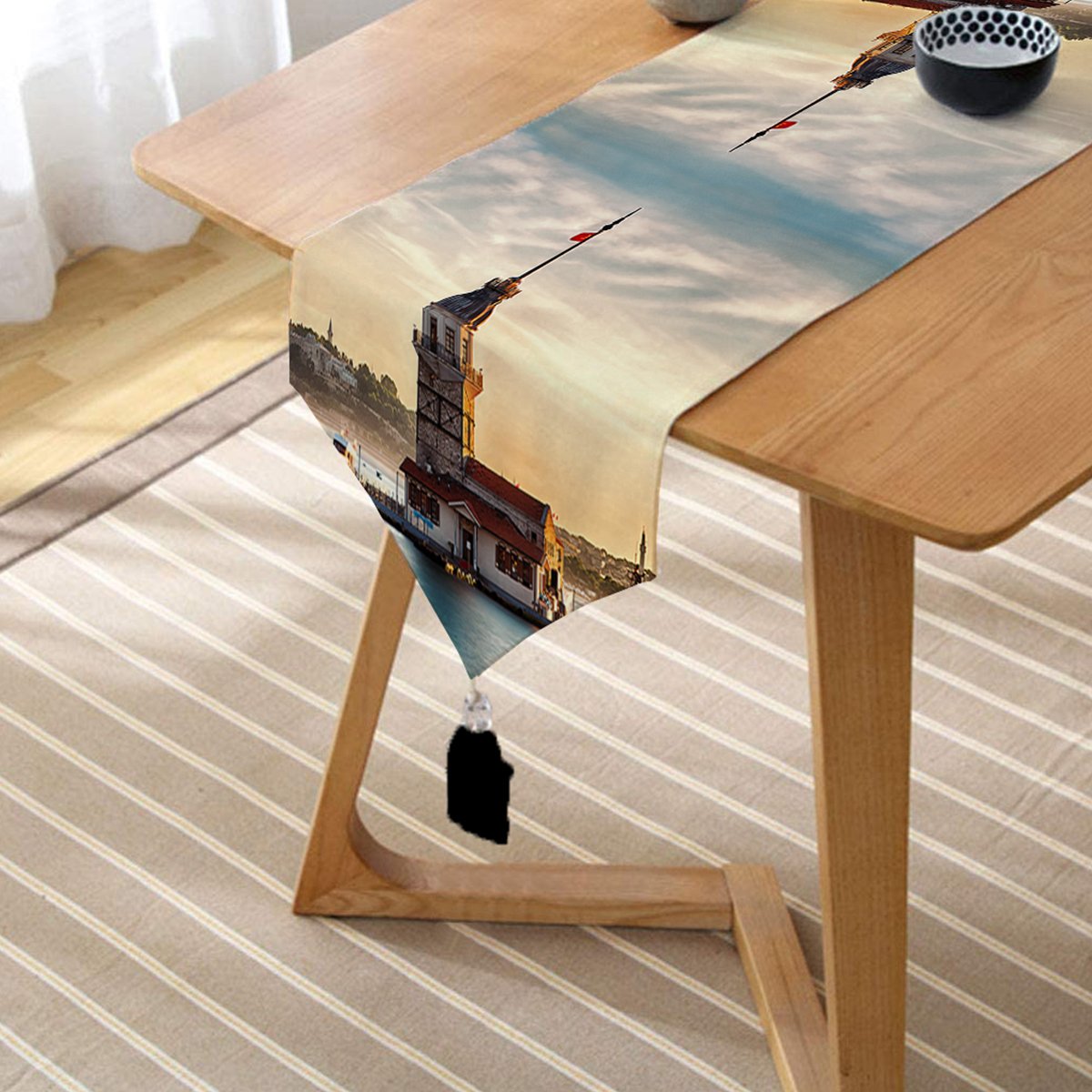 UcgenRunner-336-Kiz-Kulesi-Dijital-Baskili-Dekoratif-Puskullu-Sonil-Ucgen-Runner-1