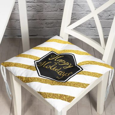 Beyaz Zemin Üzerinde Gold Detaylı Happy Holidays Yazılı Dijital Baskılı Modern Pofidik Sandalye Minderi