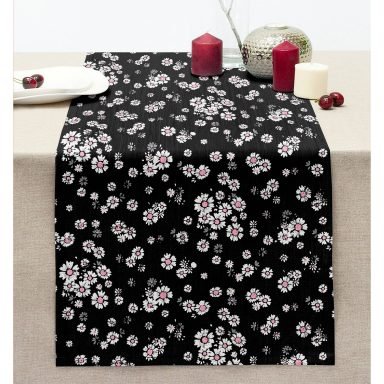 Siyah Zeminde Beyaz Çiçekler Dijital Baskılı Dikişli Şönil Runner